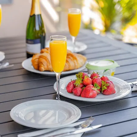 With Private Rooftop Terrace And Jacuzzi Vale do Lobo