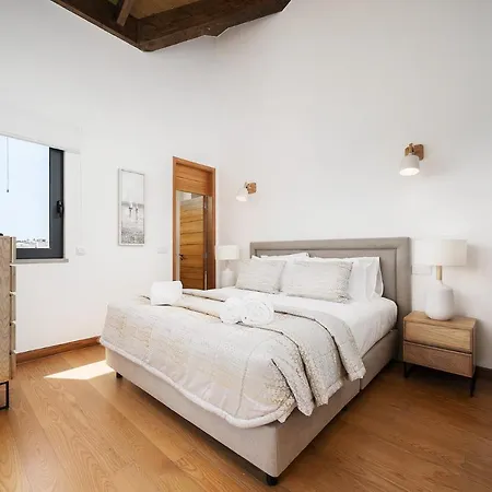 Apartment With Private Rooftop Terrace And Jacuzzi *