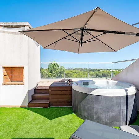 With Private Rooftop Terrace And Jacuzzi Apartment Vale do Lobo