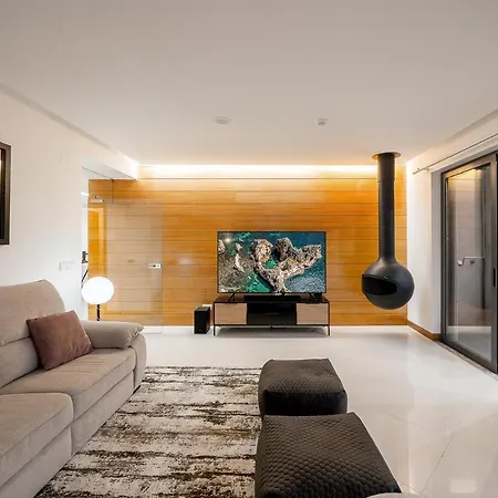 With Private Rooftop Terrace And Jacuzzi Apartment Vale do Lobo